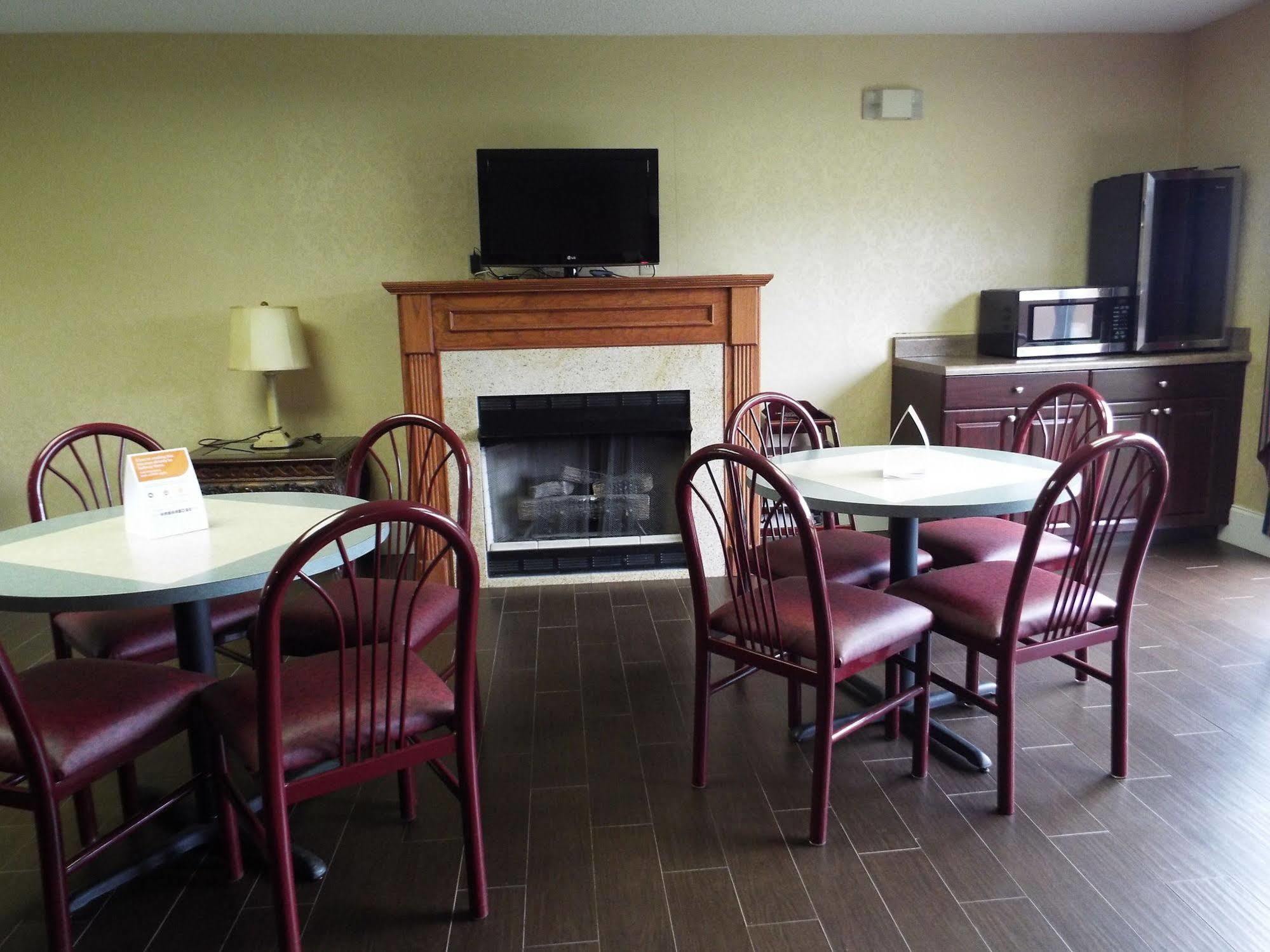 Quality Inn & Suites Canton, Ga Eksteriør billede