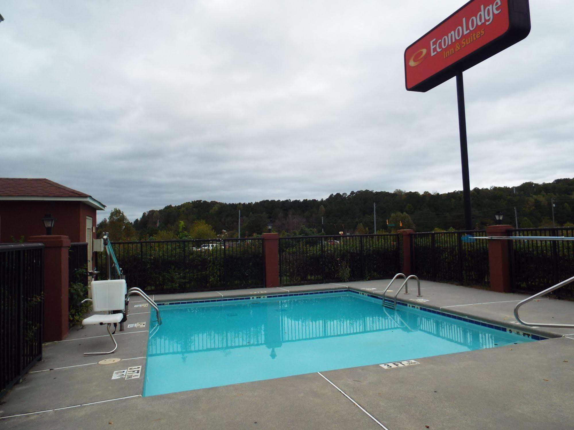 Quality Inn & Suites Canton, Ga Eksteriør billede